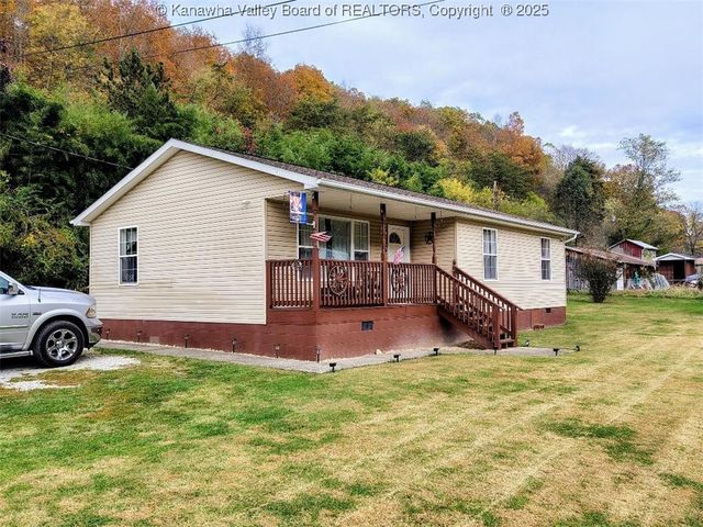 10 Rons Lane, West Hamlin, WV 25571