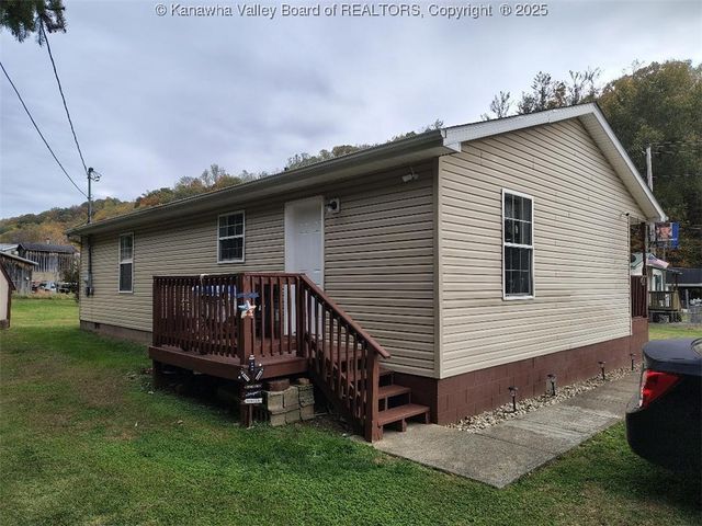 10 Rons Lane, West Hamlin, WV 25571