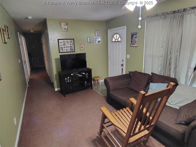 10 Rons Lane, West Hamlin, WV 25571