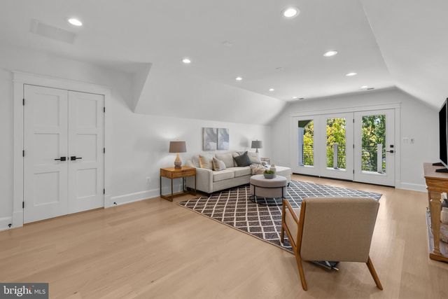 3108 KEY BLVD, Arlington, VA 22201