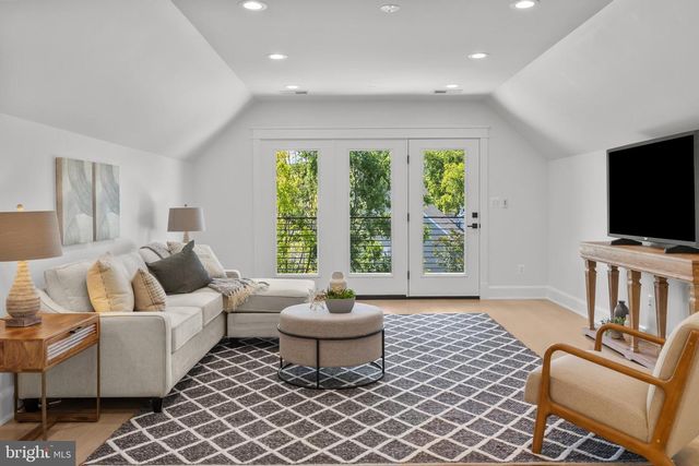 3108 KEY BLVD, Arlington, VA 22201