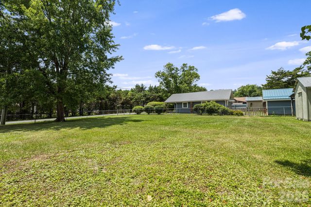 490 ecusta Road, Brevard, NC 28712