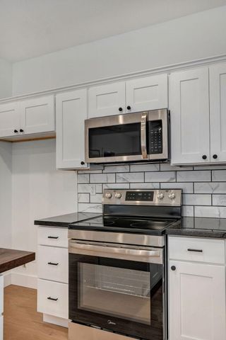 1135 N Dickerson Avenue, Springfield, MO 65803