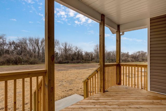 1135 N Dickerson Avenue, Springfield, MO 65803