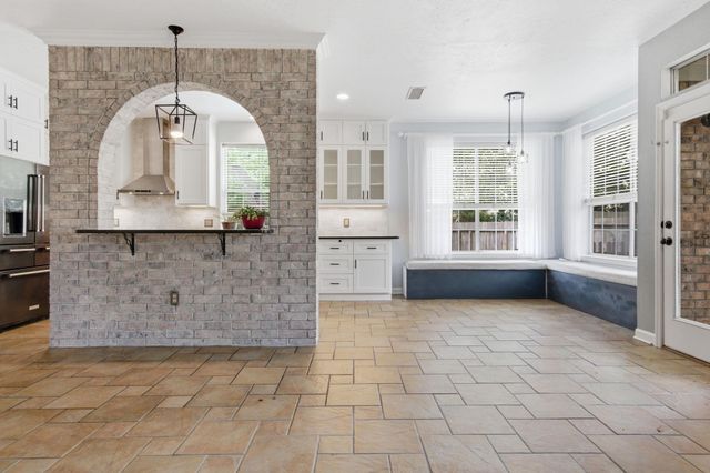 60 W Twinberry Place, The Woodlands, TX 77381