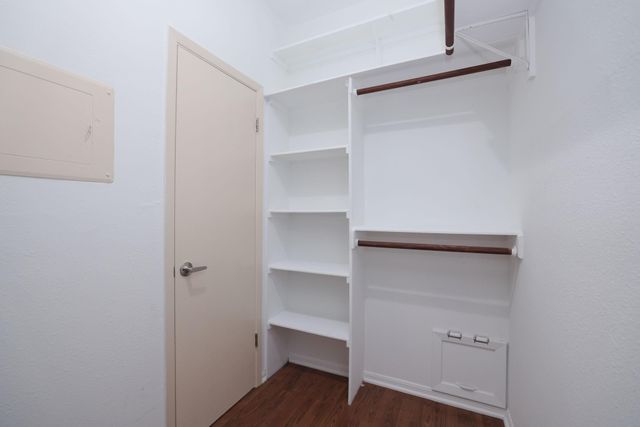 2001 Bering Drive 2F, Houston, TX 77057