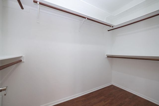 2001 Bering Drive 2F, Houston, TX 77057