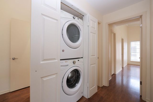 2001 Bering Drive 2F, Houston, TX 77057