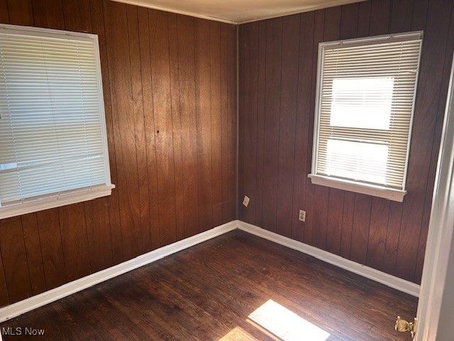 1736 Spring Avenue NE, Canton, OH 44714