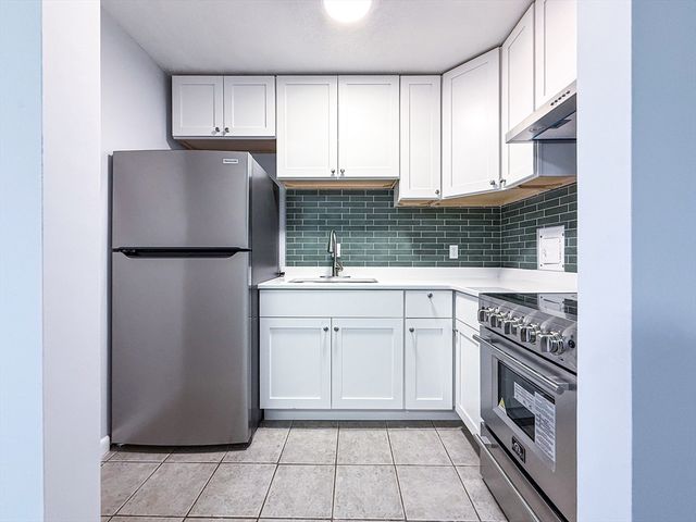 110 Boston Post Rd E 4, Marlborough, MA 01752