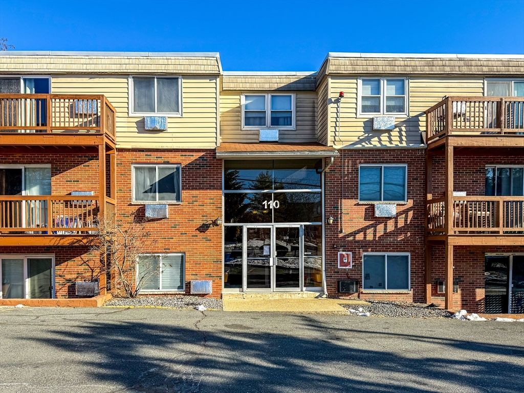 110 Boston Post Rd E 4, Marlborough, MA 01752