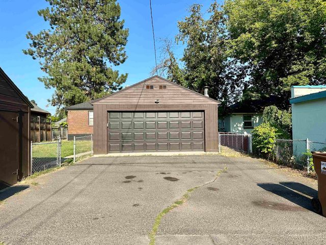 4323 N Wall St, Spokane, WA 99205