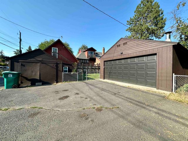 4323 N Wall St, Spokane, WA 99205
