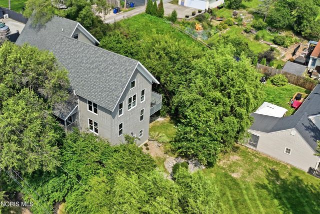 117 Mulberry Street, Perrysburg, OH 43551