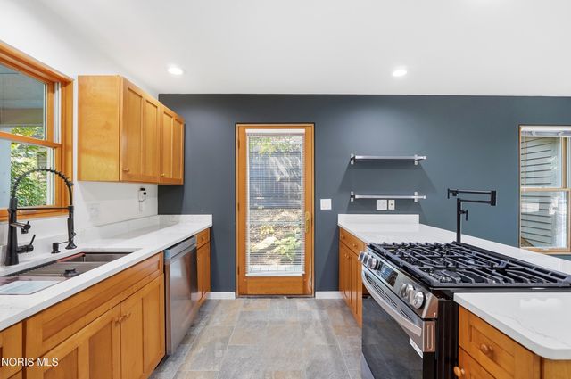 117 Mulberry Street, Perrysburg, OH 43551
