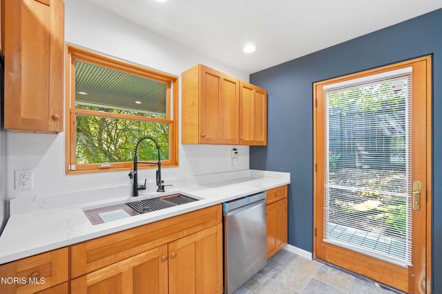 117 Mulberry Street, Perrysburg, OH 43551