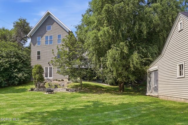 117 Mulberry Street, Perrysburg, OH 43551