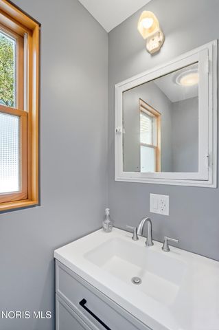 117 Mulberry Street, Perrysburg, OH 43551