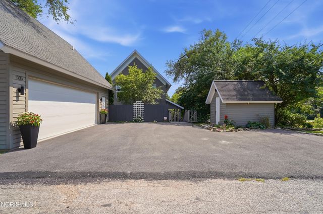117 Mulberry Street, Perrysburg, OH 43551