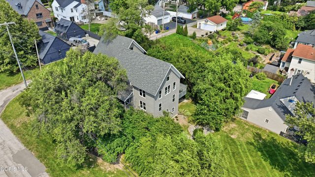 117 Mulberry Street, Perrysburg, OH 43551