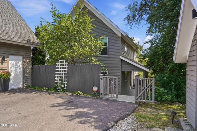 117 Mulberry Street, Perrysburg, OH 43551