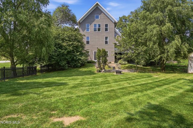 117 Mulberry Street, Perrysburg, OH 43551
