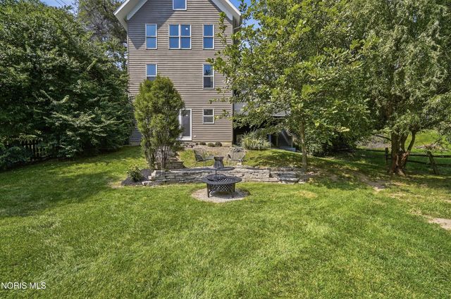 117 Mulberry Street, Perrysburg, OH 43551