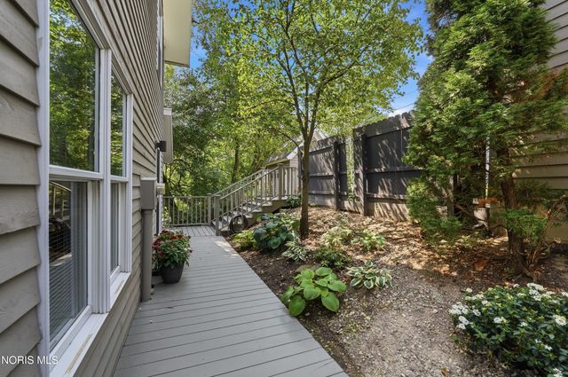 117 Mulberry Street, Perrysburg, OH 43551
