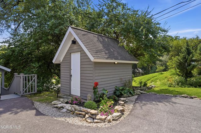 117 Mulberry Street, Perrysburg, OH 43551