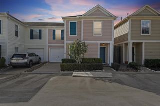 2618 Woodridge Manor Drive, Houston, TX 77087