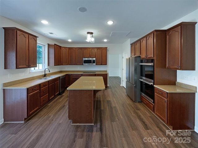 1915 Birchbrook Court, Harrisburg, NC 28075