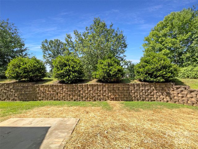 1915 Birchbrook Court, Harrisburg, NC 28075
