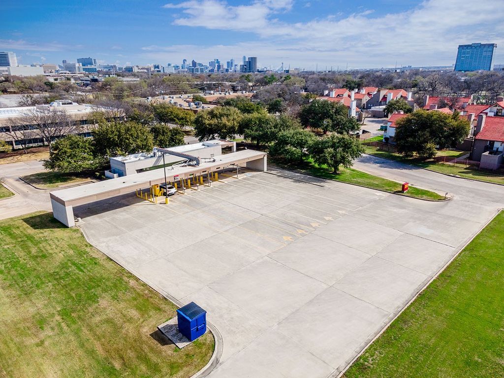7855 Elmbrook Drive, Dallas, TX 75247