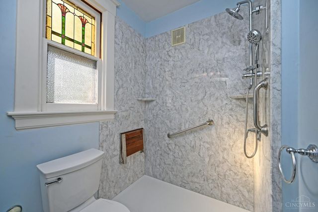 6258 Benneville Street, Cincinnati, OH 45230