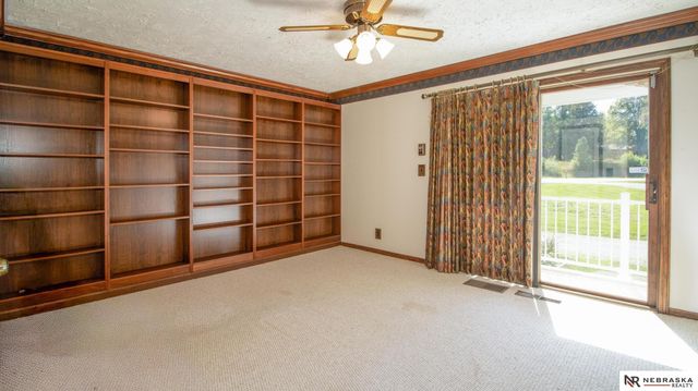 6000 Rokeby Road, Lincoln, NE 68516