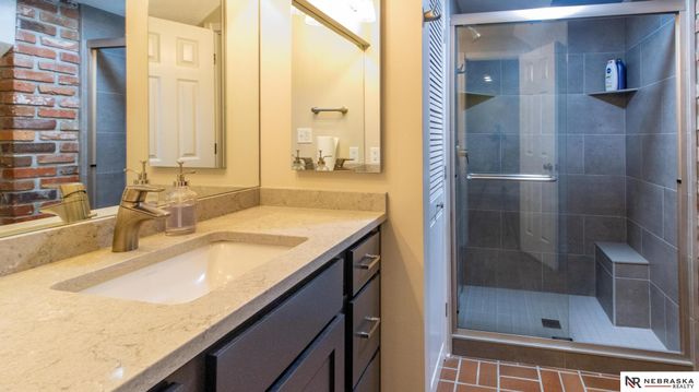 6000 Rokeby Road, Lincoln, NE 68516