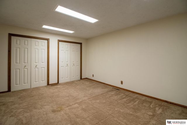 6000 Rokeby Road, Lincoln, NE 68516