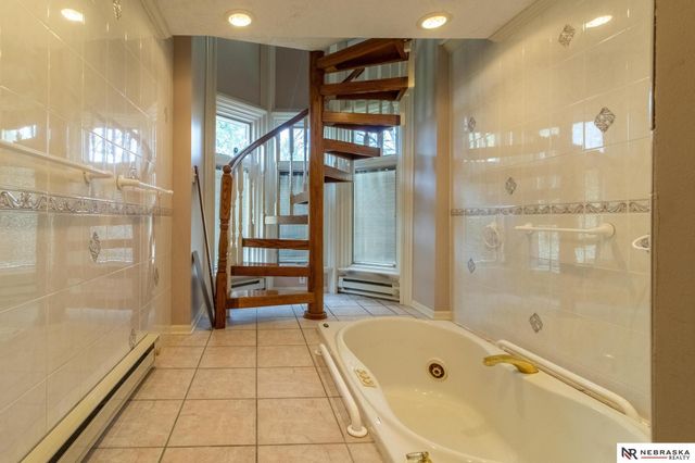 6000 Rokeby Road, Lincoln, NE 68516