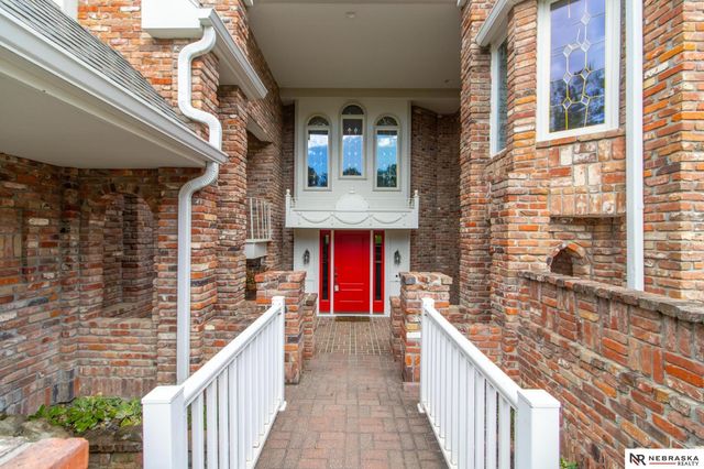 6000 Rokeby Road, Lincoln, NE 68516