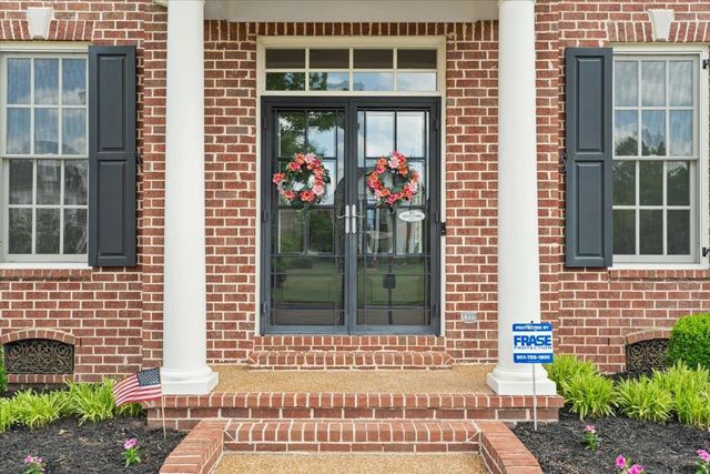 1862 OLD TOWNE LN, Germantown, TN 38139