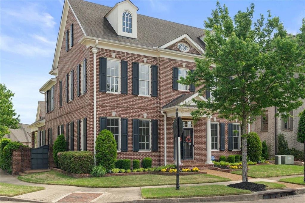 1862 OLD TOWNE LN, Germantown, TN 38139