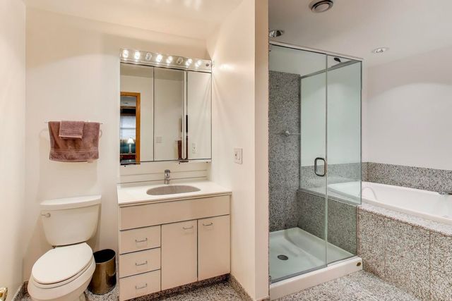 1433 Lois Avenue, Park Ridge, IL 60068