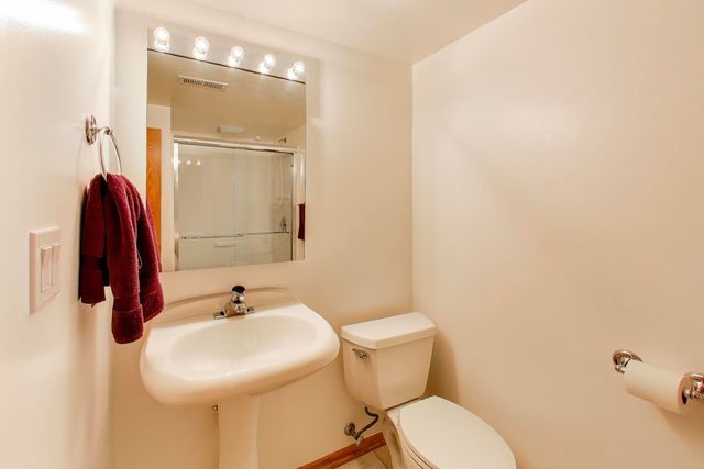 1433 Lois Avenue, Park Ridge, IL 60068