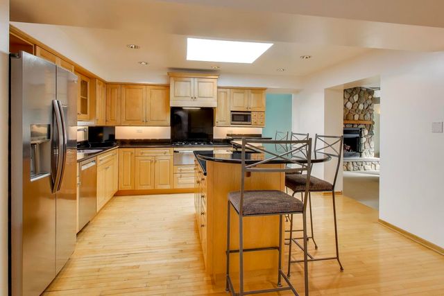 1433 Lois Avenue, Park Ridge, IL 60068