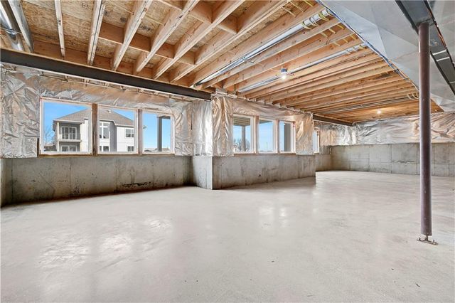 15340 W 161st Terrace, Olathe, KS 66062