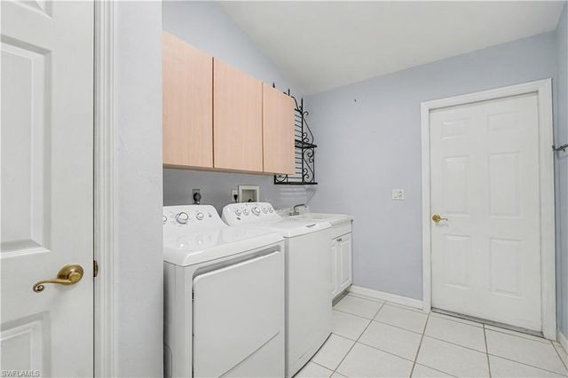 4913 SW 11th CT, Cape Coral, FL 33914