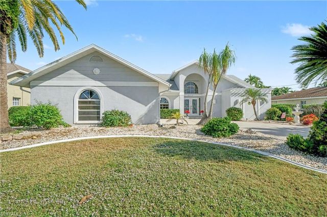 4913 SW 11th CT, Cape Coral, FL 33914
