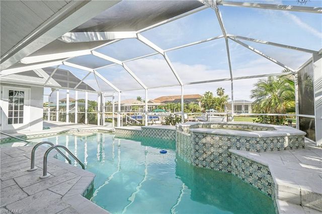 4913 SW 11th CT, Cape Coral, FL 33914