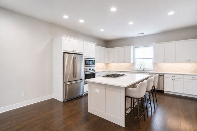 7700 Eastern Avenue 202, Dallas, TX 75209