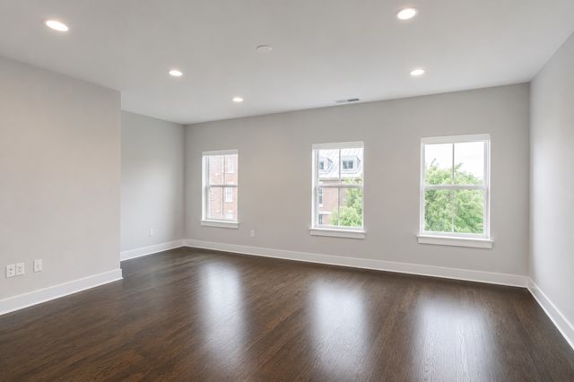 7700 Eastern Avenue 202, Dallas, TX 75209